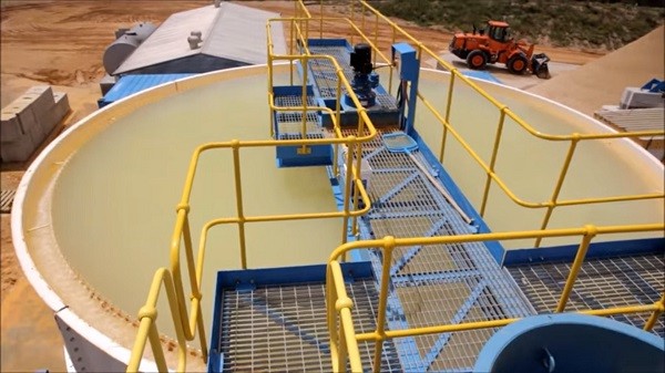 High Efficiency Concentrator High Efficiency Concentrator